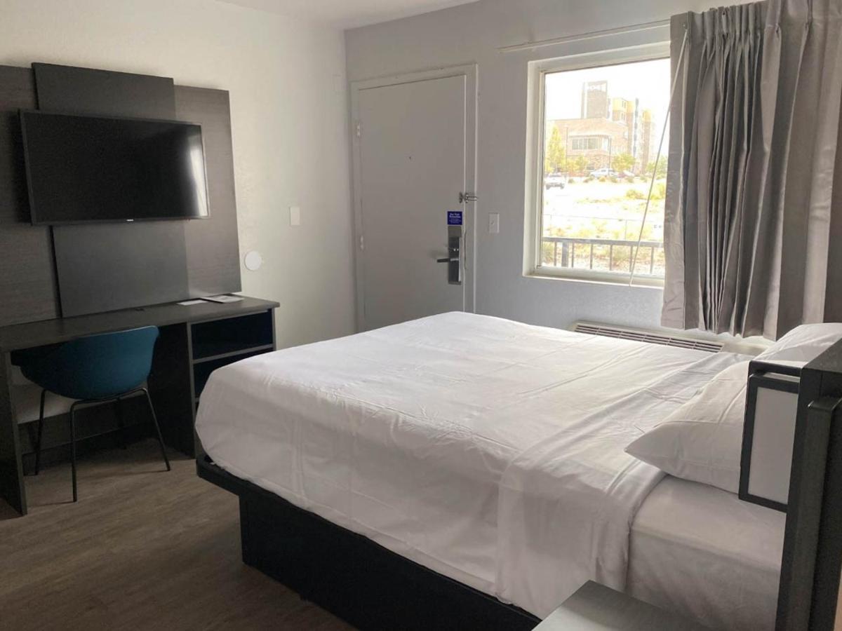 Studio 6 Albuquerque Nm Midtown Екстериор снимка